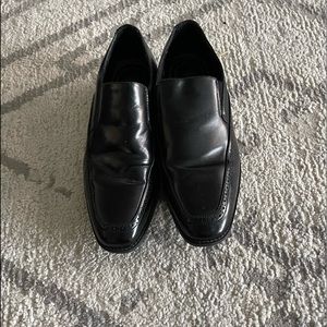Black casual shoes